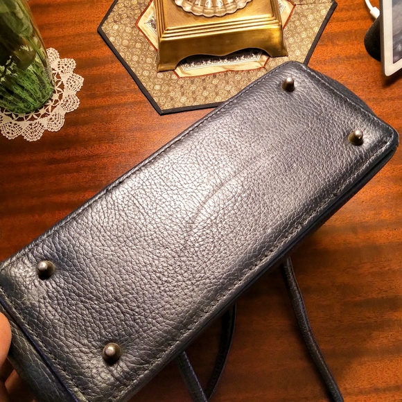 Vintage Navy Blue Leather Clasp Handbag 1960s - Picture 5 of 11